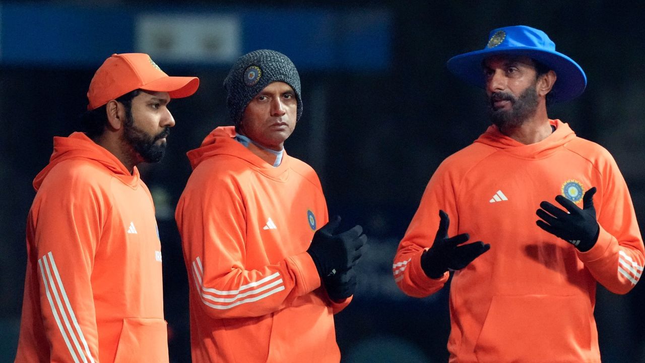 नहीं बनना टीम इंडिया का कोच...इन 2 दिग्गजों ने ठुकराया ऑफर, IPL ही बना BCCI के लिए सिरदर्द