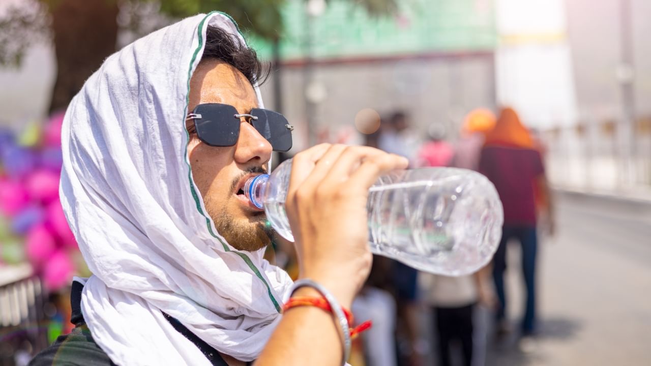 श्रीनगर में टूटा 25 साल का रिकॉर्ड, हीट वेव से स्कूलें बंद; बारिश के लिए 15KM दूर दरगाह पर पैदल पहुंचे लोग