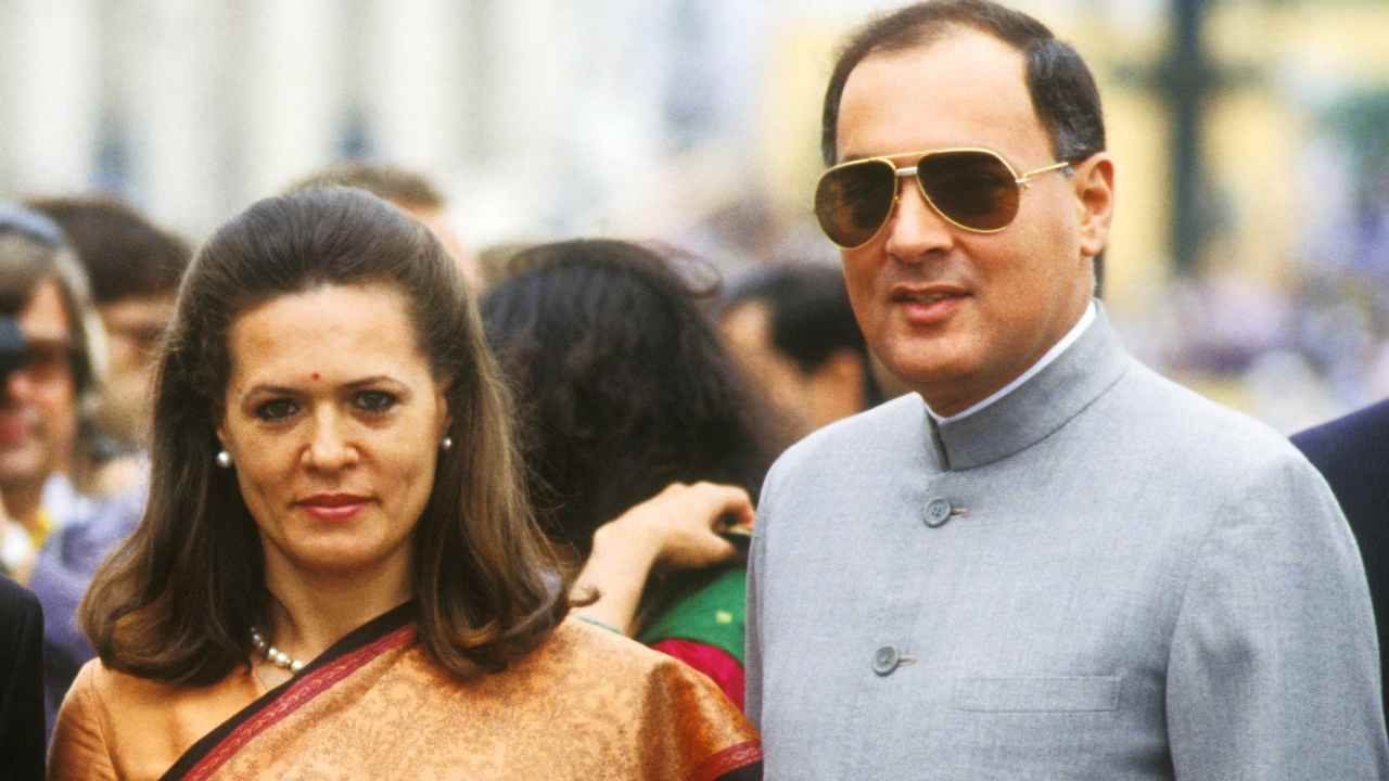 जब सोनिया गांधी के बगल में बैठने के लिए राजीव गांधी ने दी थी 'रिश्वत', जानें कहां हुई थी पहली मुलाकात