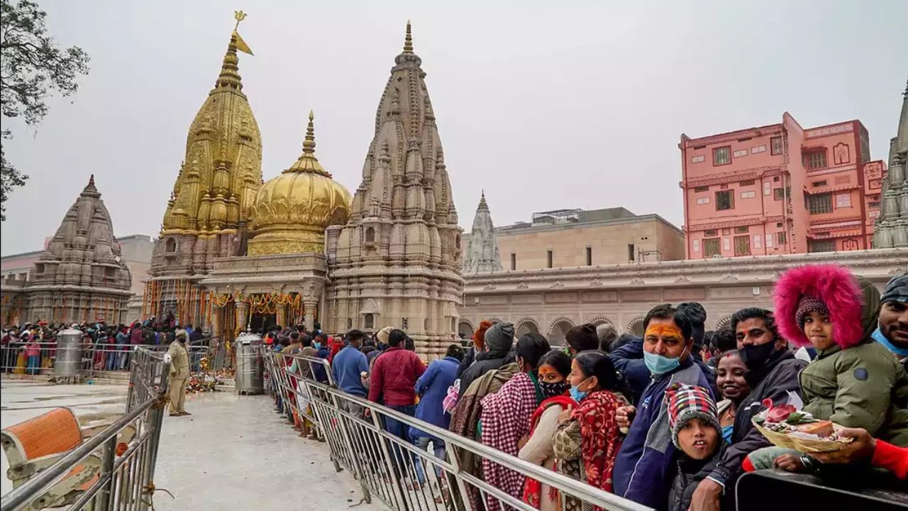 वाराणसी: काशी के रेलवे स्टेशनों और ट्रेनों में डेढ़ महीने तक नहीं मिलेगा नॉनवेज, क्यों लिया गया ये फैसला?