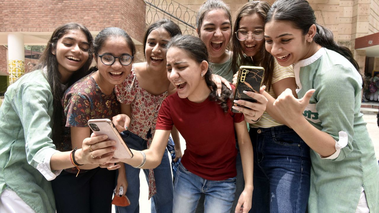 CBSE 10th, 12th Result 2025: सीबीएसई 10वीं-12वीं रिजल्ट किन-किन तरीकों से कर सकते हैं चेक? जल्द जारी होंगे नतीजे CBSE 10th, 12th Result 2025: सीबीएसई 10वीं-12वीं रिजल्ट किन-किन तरीकों से कर सकते हैं चेक? जल्द जारी होंगे नतीजे
