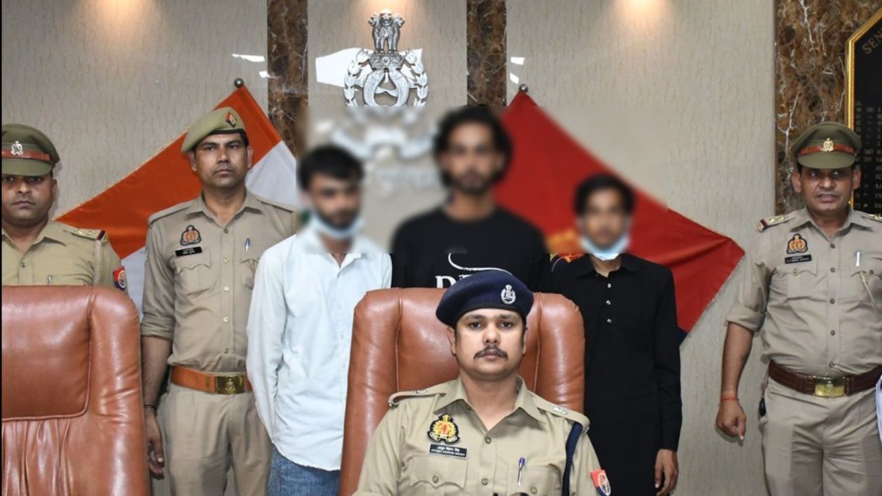 मदरसे में कर रहा था हाफिज की पढ़ाई, चला रहा था अवैध कारतूसों का धंधा; गैंग के खुलासे पर हैरान रह गई पुलिस मदरसे में कर रहा था हाफिज की पढ़ाई, चला रहा था अवैध कारतूसों का धंधा; गैंग के खुलासे पर हैरान रह गई पुलिस
