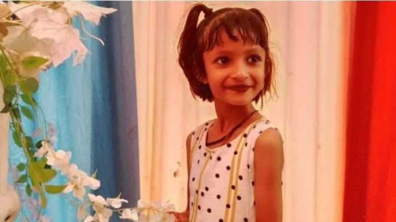 राजगढ़: शादी समारोह में नाइट्रोजन के कंटेनर में गिरी थी बच्ची, 6 दिन बाद तोड़ा दम, परिवार ने ऐसे पेश की मिसाल राजगढ़: शादी समारोह में नाइट्रोजन के कंटेनर में गिरी थी बच्ची, 6 दिन बाद तोड़ा दम, परिवार ने ऐसे पेश की मिसाल