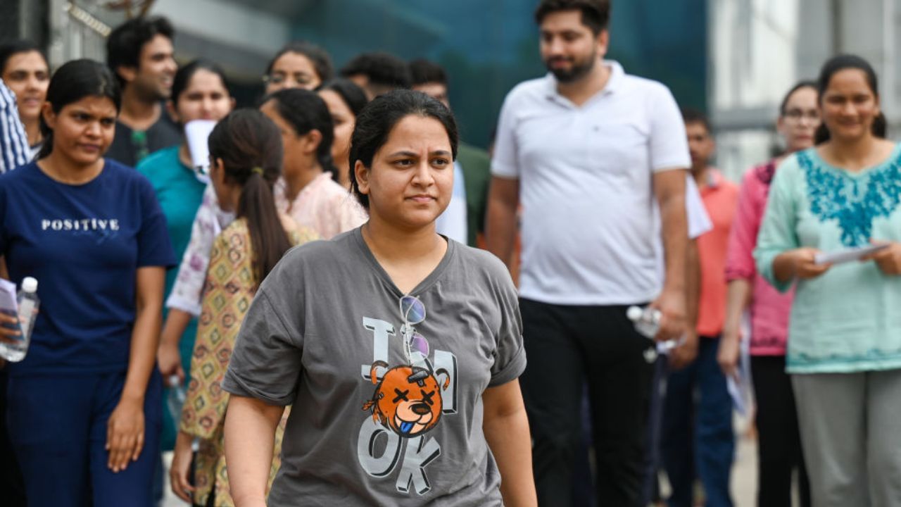 जिनकी बायोमेट्रिक नहीं हुई वो भी प्रेजेंट, एनटीए का दावा लेकिन परेशानियों के लिए जिम्मेदार कौन? जिनकी बायोमेट्रिक नहीं हुई वो भी प्रेजेंट, एनटीए का दावा लेकिन परेशानियों के लिए जिम्मेदार कौन?