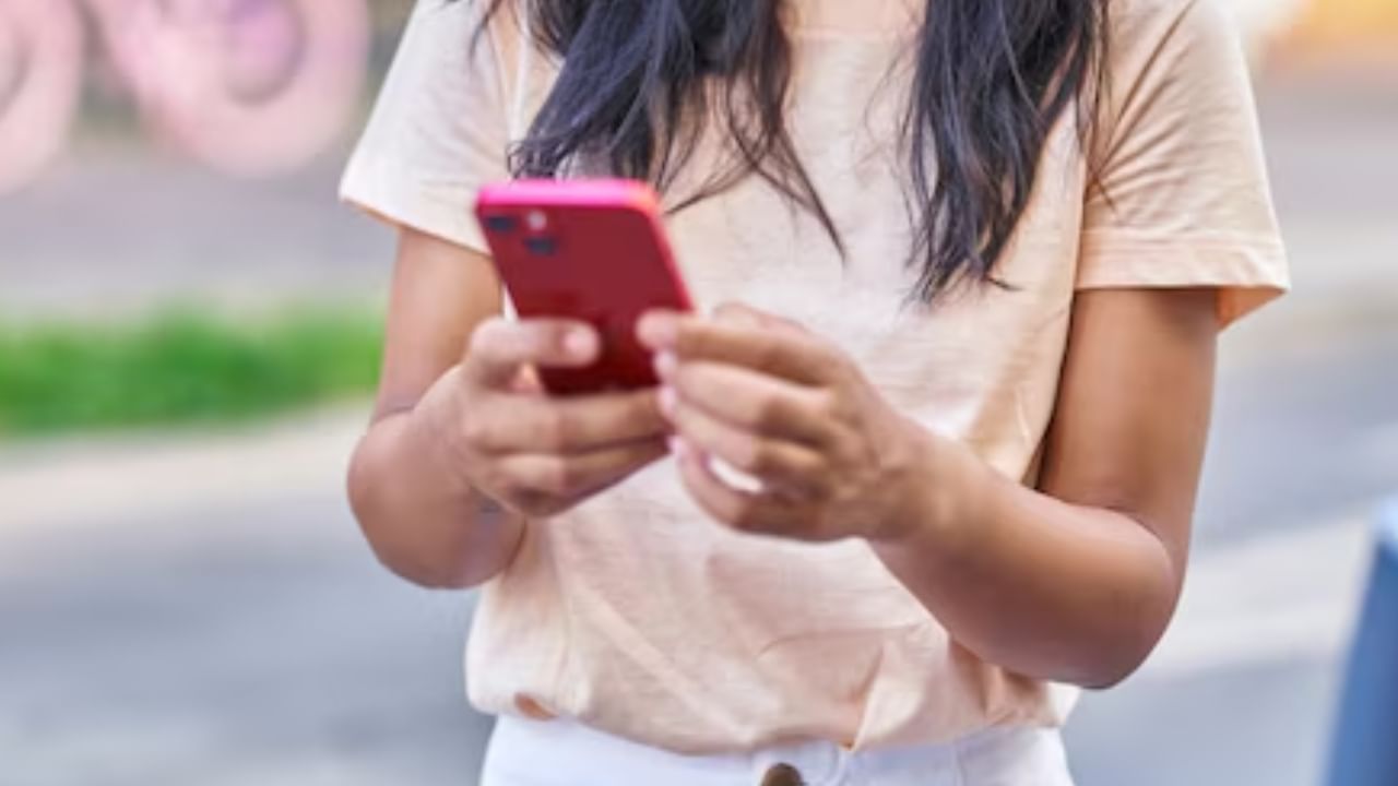 MP: Insta वाले दोस्त ने शिवपुरी की लड़की के साथ किया कांड, पुलिस को बताया दर्द; लड़का अरेस्ट MP: Insta वाले दोस्त ने शिवपुरी की लड़की के साथ किया कांड, पुलिस को बताया दर्द; लड़का अरेस्ट