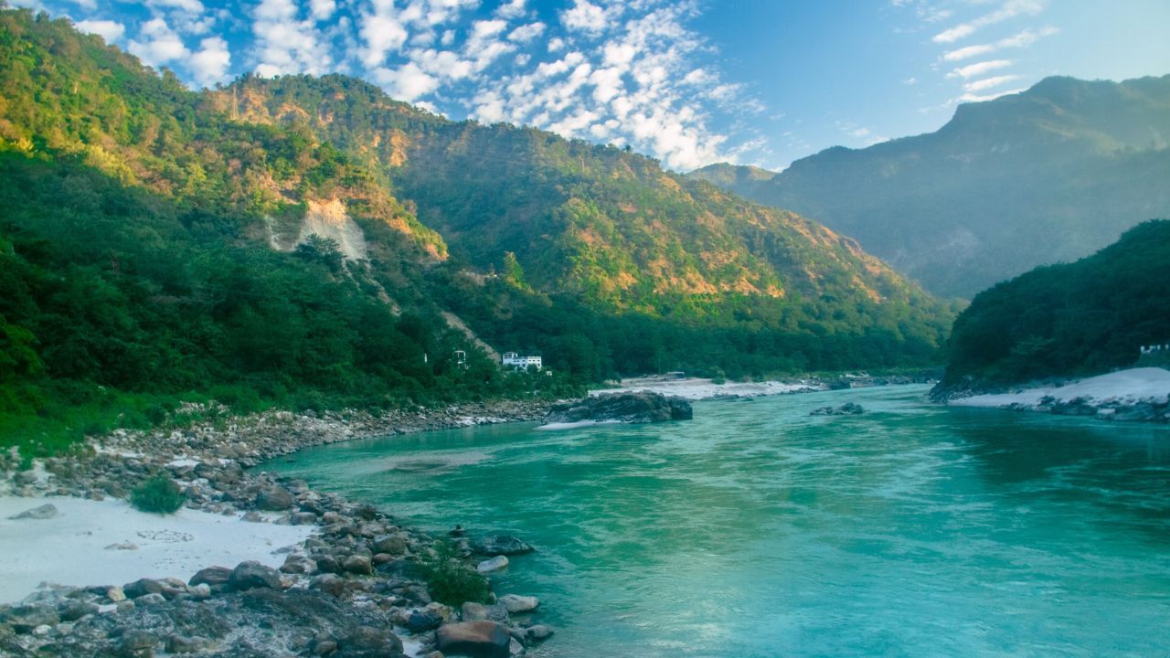 ऋषिकेश के पास इन जगहों पर जाएं घूमने, यादगार रहेगी ट्रिप