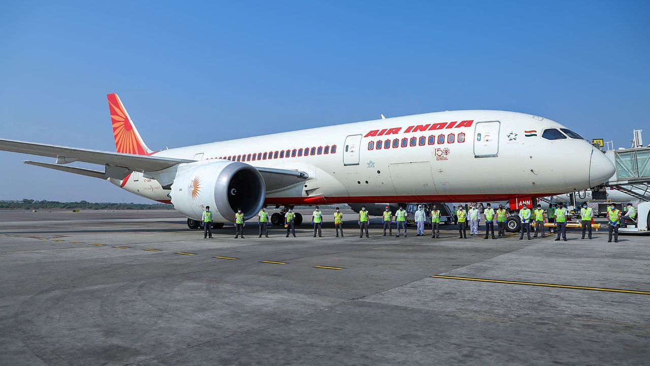 एअर इंडिया की 8 उड़ानें रद्द, 4 अंतरराष्ट्रीय फ्लाइट्स भी शामिल