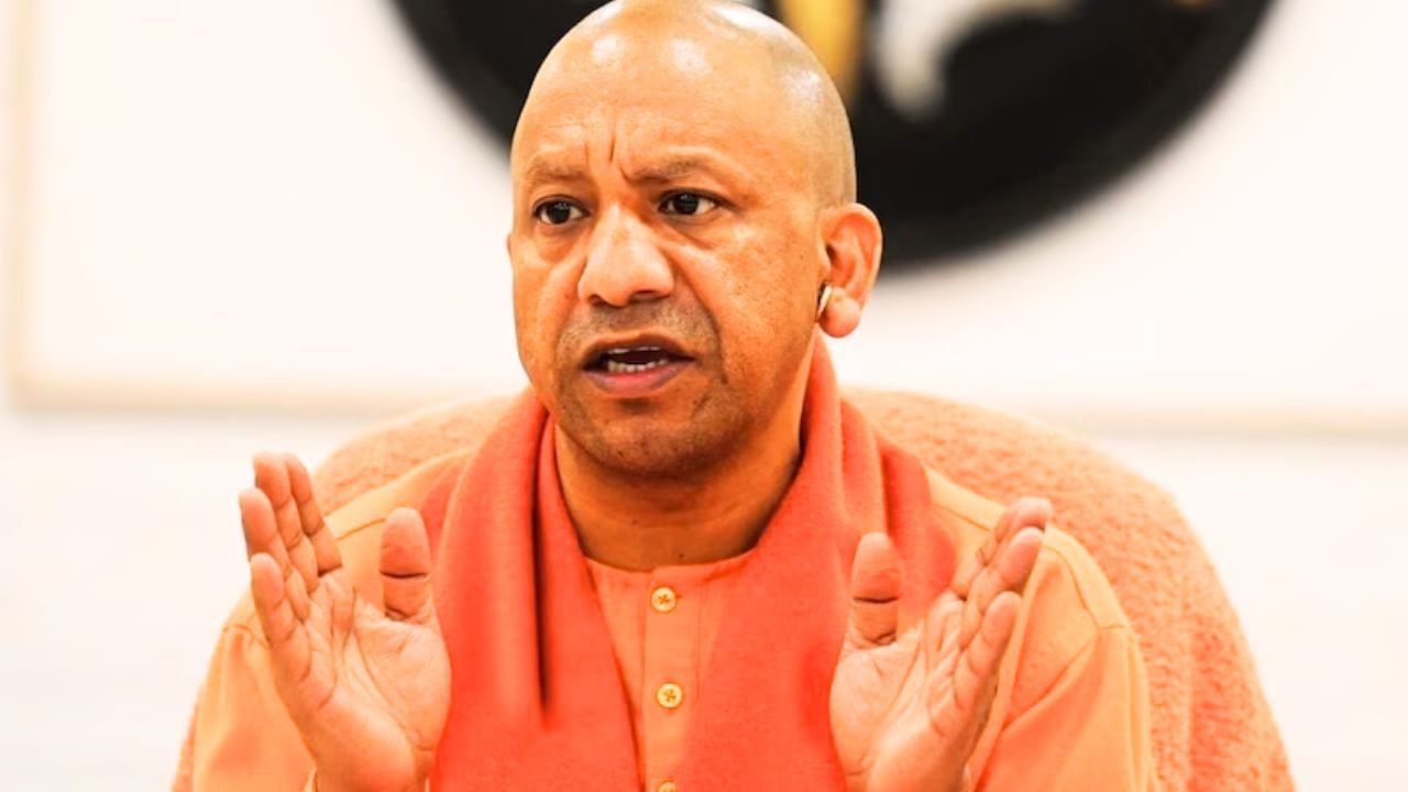 कांवड़ यात्रा और मुहर्रम से पहले सीएम योगी ने की कानून-व्यवस्था की समीक्षा, दिए कई अहम निर्देश कांवड़ यात्रा और मुहर्रम से पहले सीएम योगी ने की कानून-व्यवस्था की समीक्षा, दिए कई अहम निर्देश