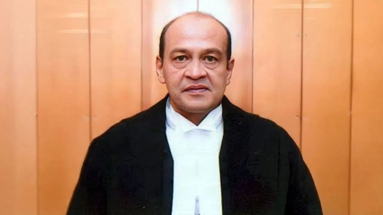 बड़ी मात्रा में कैश बिखरा पड़ा था... नोटकांड में जस्टिस यशवंत वर्मा के खिलाफ रिपोर्ट फाइल, महाभियोग चलाने को कहा बड़ी मात्रा में कैश बिखरा पड़ा था... नोटकांड में जस्टिस यशवंत वर्मा के खिलाफ रिपोर्ट फाइल, महाभियोग चलाने को कहा