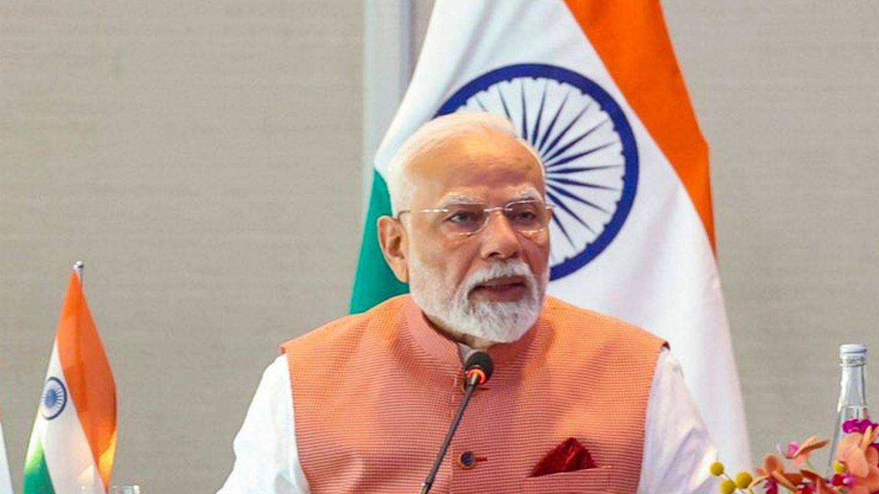 प्रधानमंत्री नरेंद्र मोदी अगले सप्ताह पांच देशों की यात्रा पर जाएंगे, ब्रिक्स शिखर सम्मेलन के कर सकते हैं शिरकत प्रधानमंत्री नरेंद्र मोदी अगले सप्ताह पांच देशों की यात्रा पर जाएंगे, ब्रिक्स शिखर सम्मेलन के कर सकते हैं शिरकत
