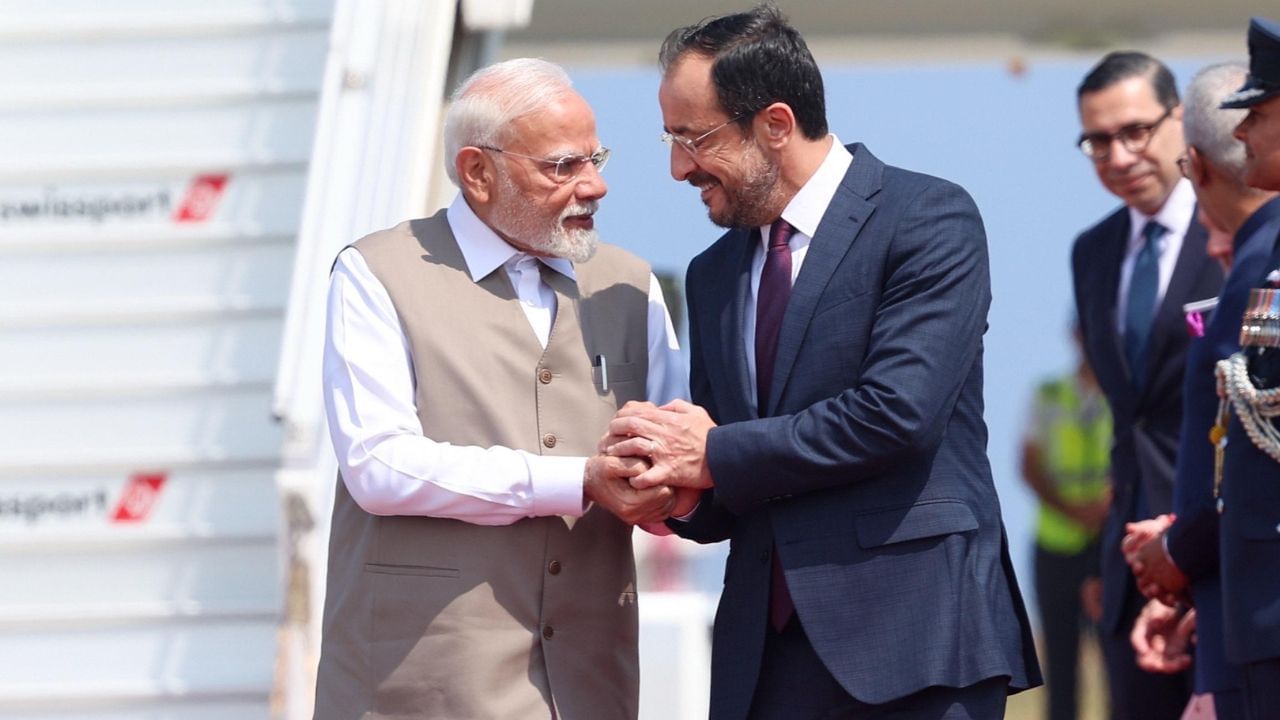 पीएम मोदी तीन देशों की यात्रा के पहले चरण में साइप्रस पहुंचे, जानें क्यों खास है यह दौरा