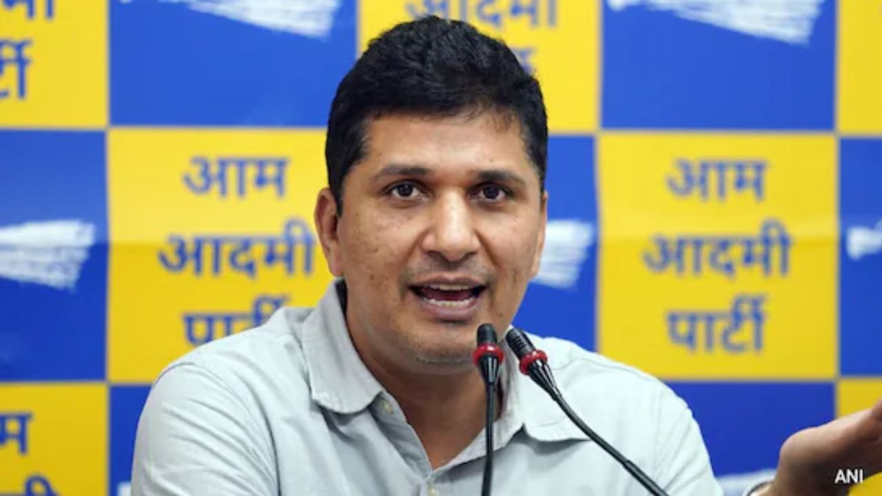 दिल्लीः झुग्गियों को तोड़े जाने पर आमने-सामने BJP और AAP, सौरभ भारद्वाज का CM रेखा गुप्ता से सवाल- वादे का क्या हुआ दिल्लीः झुग्गियों को तोड़े जाने पर आमने-सामने BJP और AAP, सौरभ भारद्वाज का CM रेखा गुप्ता से सवाल- वादे का क्या हुआ