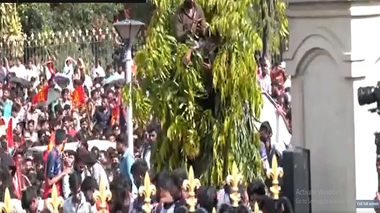 Bengaluru stampede : भगदड़ में मौत कैसे होती है? एक्सपर्ट ने बताए वैज्ञानिक कारण और बचाव के तरीके Bengaluru stampede : भगदड़ में मौत कैसे होती है? एक्सपर्ट ने बताए वैज्ञानिक कारण और बचाव के तरीके