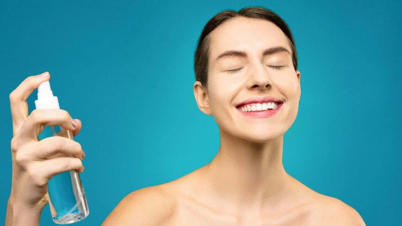 Healthy Skin tips: रोज सुबह कर लें ये काम, गर्मी में भी पूरे दिन चेहरा रहेगा फ्रेश Healthy Skin tips: रोज सुबह कर लें ये काम, गर्मी में भी पूरे दिन चेहरा रहेगा फ्रेश