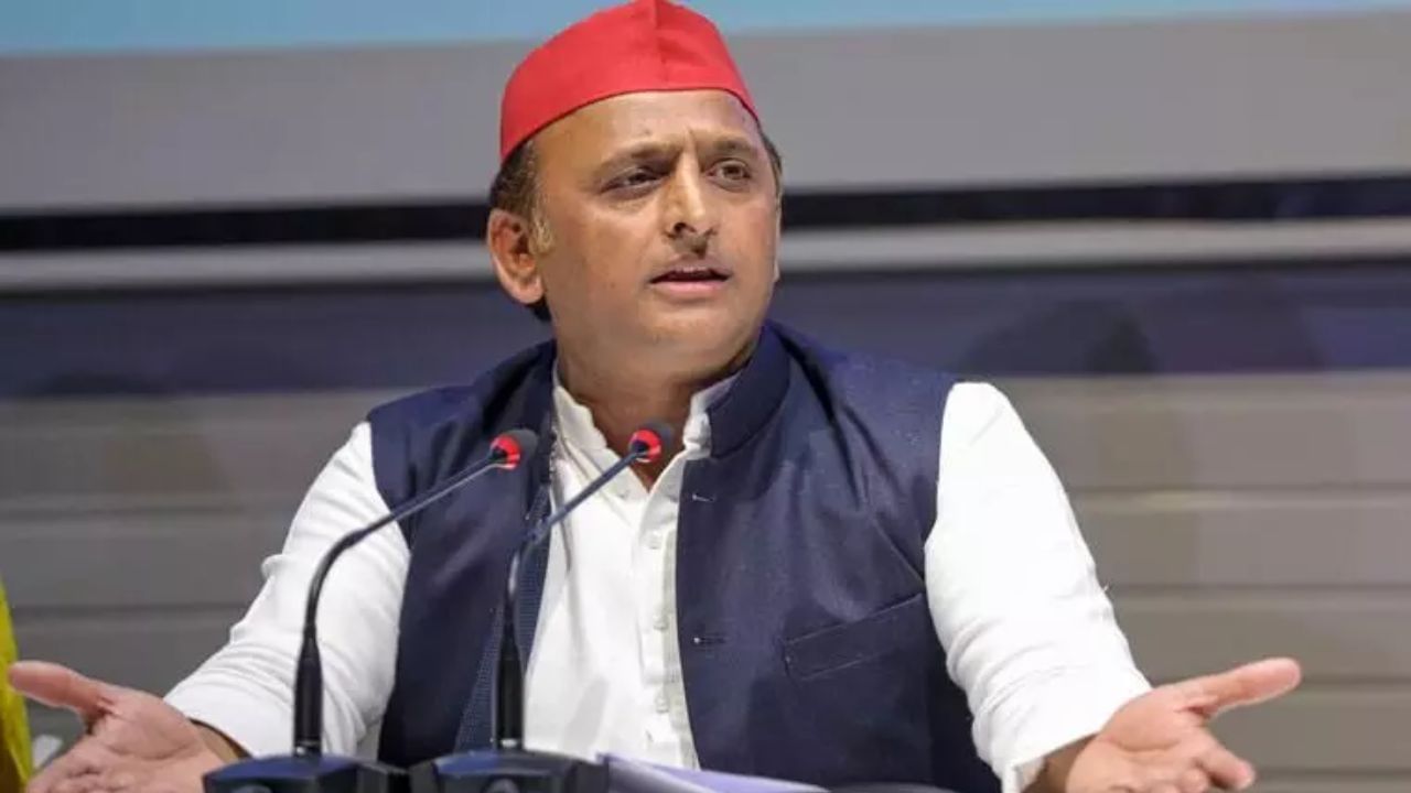 अखिलेश यादव ने आजमगढ़ में बनाया नया घर... गृह प्रवेश से पहले ब्राह्मणों ने कर दिया विरोध
