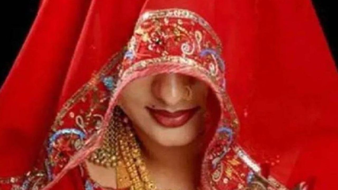 पत्नी के थे तीन बॉयफ्रेंड, फिर भी पति ने किया माफ... दरियादिली का मिला ऐसा सिला, गंवा बैठा अपनी ही जान पत्नी के थे तीन बॉयफ्रेंड, फिर भी पति ने किया माफ... दरियादिली का मिला ऐसा सिला, गंवा बैठा अपनी ही जान