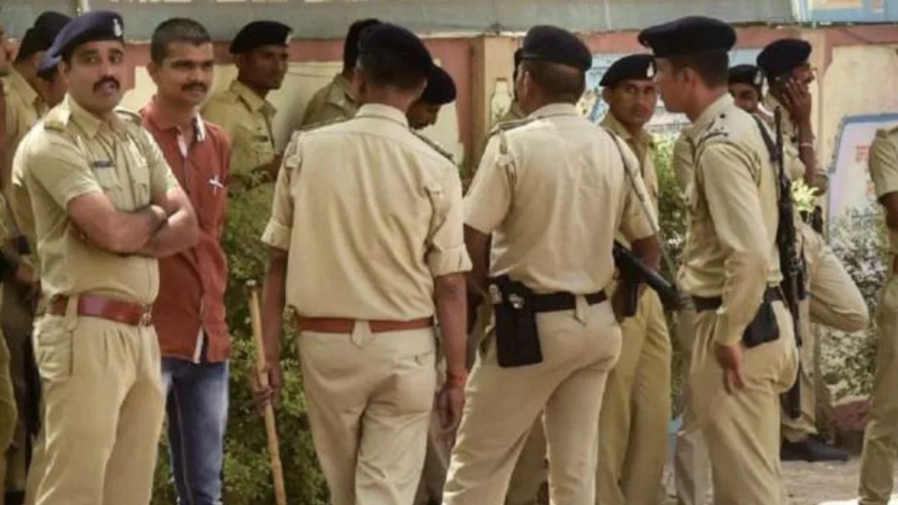 पटना में फिर ठांय-ठांय, BJP नेता की गोली मारकर हत्या; शूटरों ने चार गोलियां मारीं पटना में फिर ठांय-ठांय, BJP नेता की गोली मारकर हत्या; शूटरों ने चार गोलियां मारीं