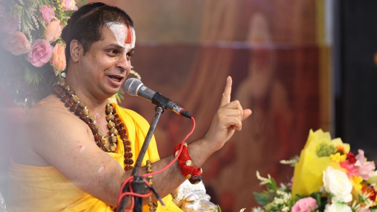 गुरु पूर्णिमा पर दिव्य अनुष्ठान, भक्ति, ज्ञान और गुरु चरणों की महिमा से गूंज उठा महर्षि आश्रम गुरु पूर्णिमा पर दिव्य अनुष्ठान, भक्ति, ज्ञान और गुरु चरणों की महिमा से गूंज उठा महर्षि आश्रम