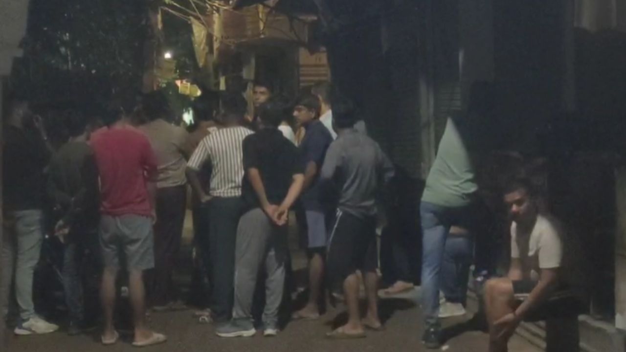 दिल्ली: तिलक नगर में डबल मर्डर, दो दोस्तों ने चाकू से एक-दूसरे पर किए कई वार, दोनों की मौत दिल्ली: तिलक नगर में डबल मर्डर, दो दोस्तों ने चाकू से एक-दूसरे पर किए कई वार, दोनों की मौत
