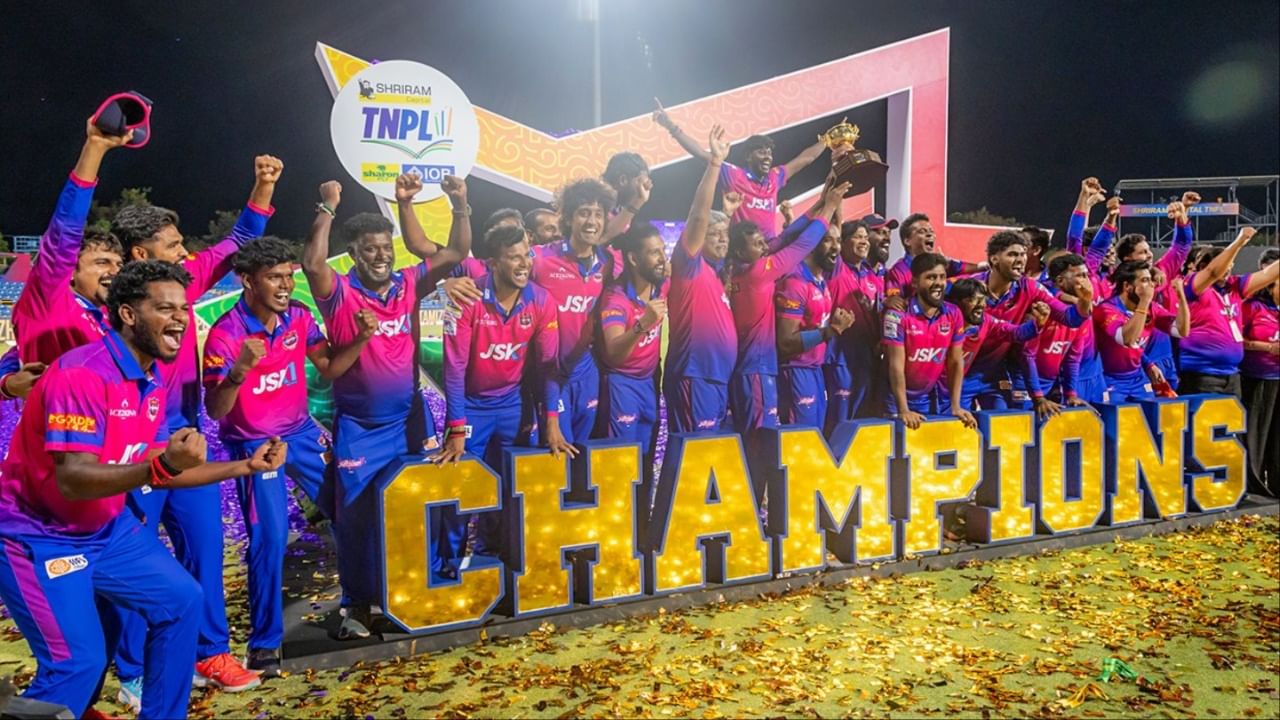 32 छक्के मारे... 24 साल के बल्लेबाज का धमाल, अश्विन की टीम फाइनल में हारी, TNPL को मिला नया चैंपियन 32 छक्के मारे... 24 साल के बल्लेबाज का धमाल, अश्विन की टीम फाइनल में हारी, TNPL को मिला नया चैंपियन