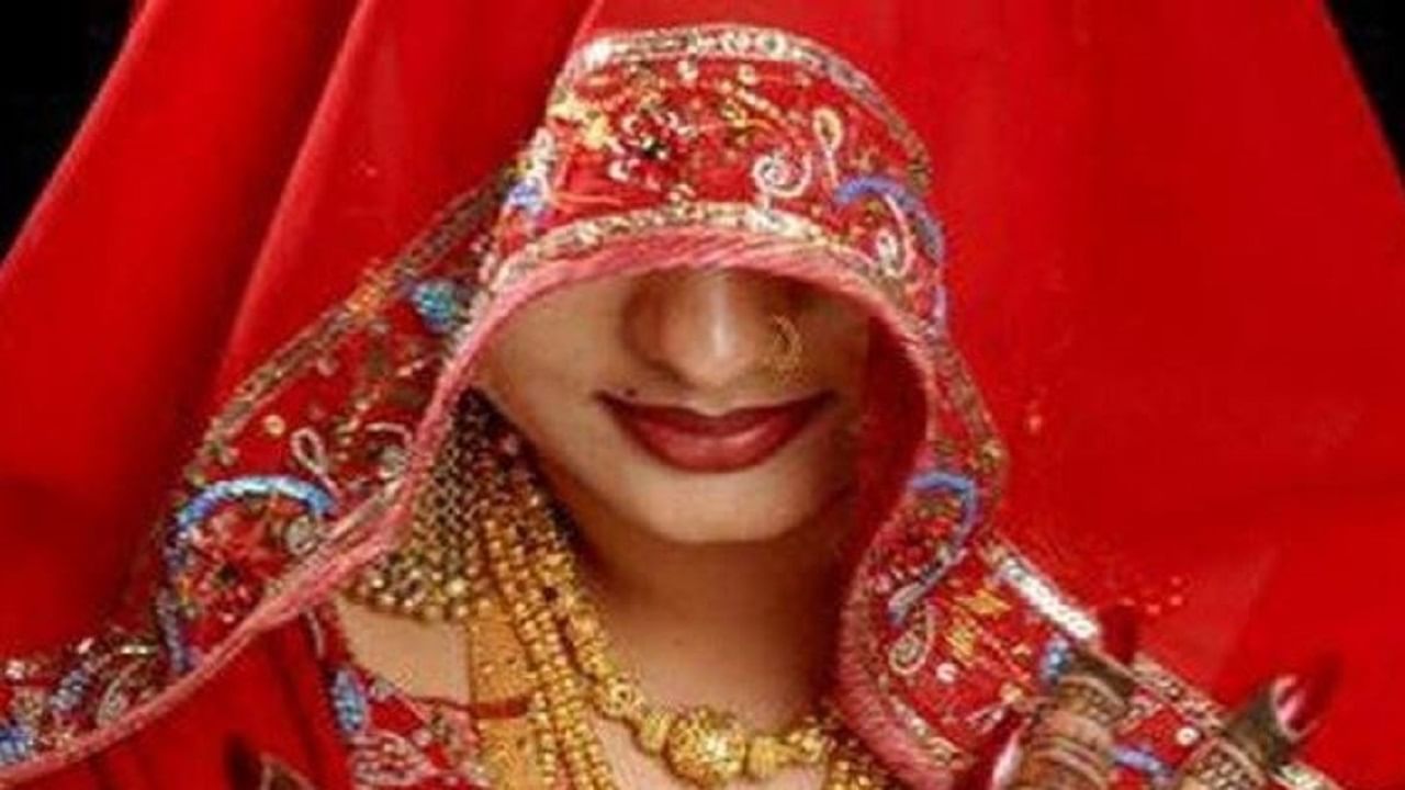 नर्स बनते ही पत्नी बोली- अब तुम पसंद नहीं... फिर पता चला ऐसा भेद, पति के छूट गए पसीने नर्स बनते ही पत्नी बोली- अब तुम पसंद नहीं... फिर पता चला ऐसा भेद, पति के छूट गए पसीने